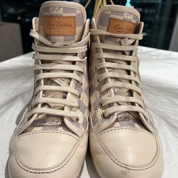 Louis Vuitton Damier Azur Hi Top Sneaker Size 37.5. - Picture 8 of 12